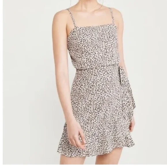 Abercrombie and Fitch Leopard Print Sleeveless Dress - Picture 2 of 7